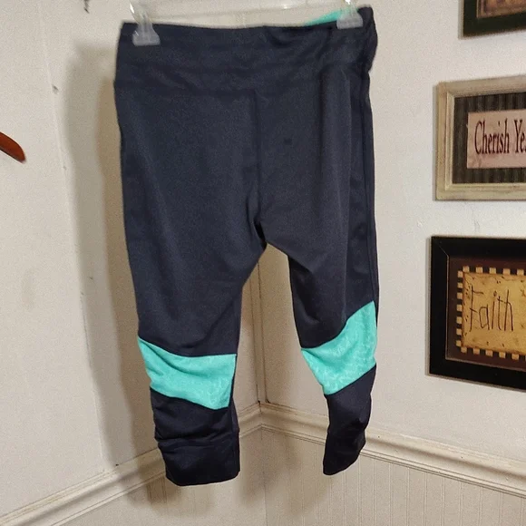 BCG Green and Black Athletic Leggings - Picture 6 of 7